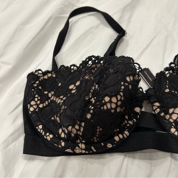 Victorias Secret Very Sexy Lined Balconet Bra - Picture 8 of 10